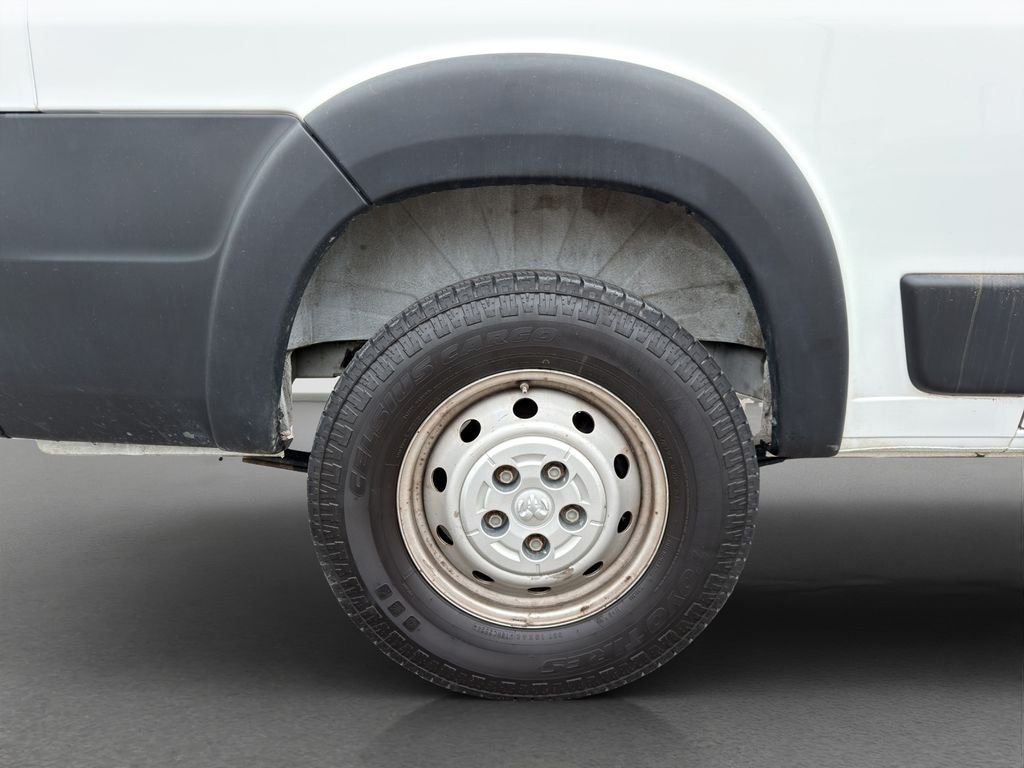 Used 2023 White Ram Base image 21