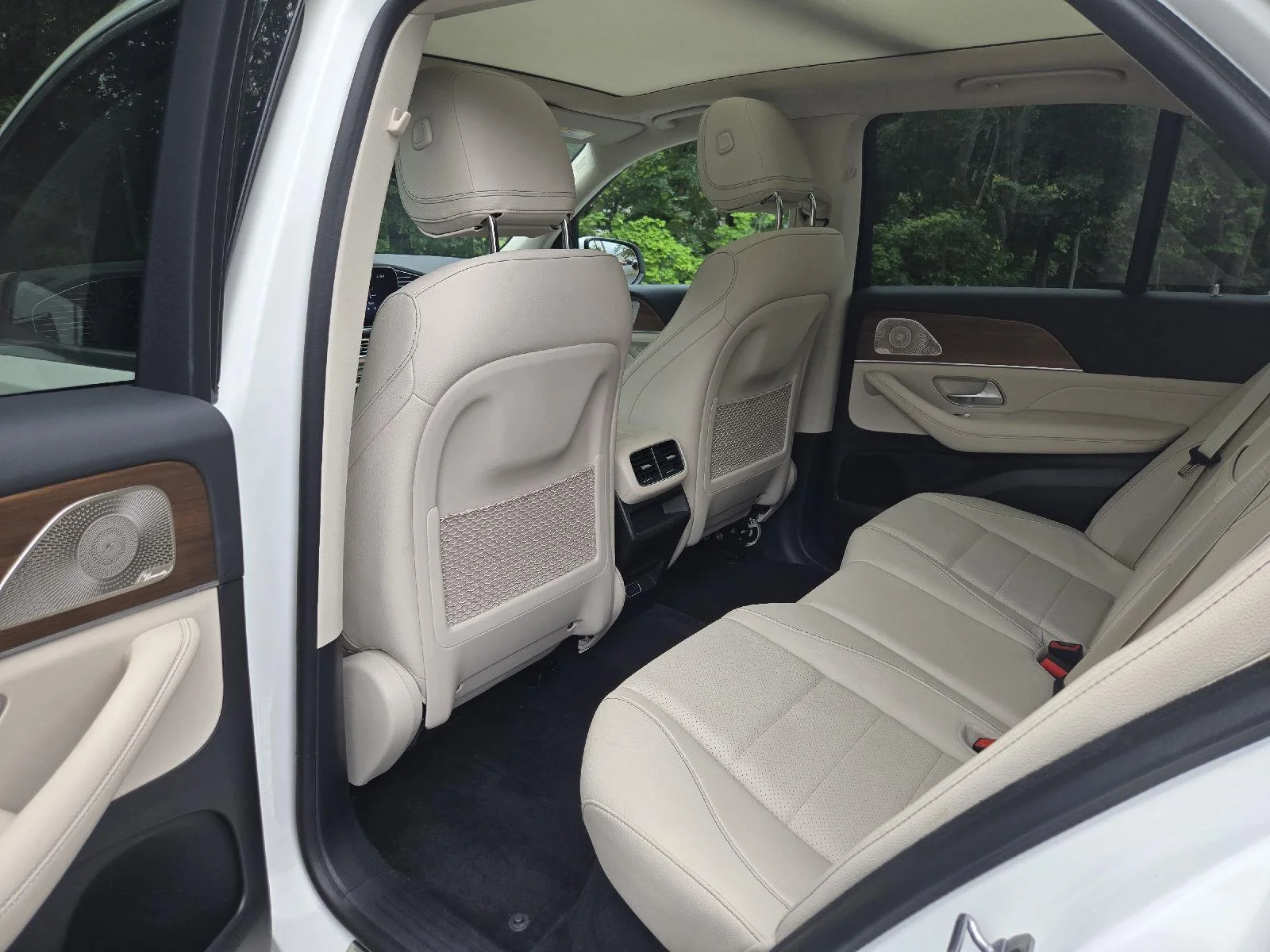 Used 2024 Polar White Mercedes-Benz GLE 450 image 28