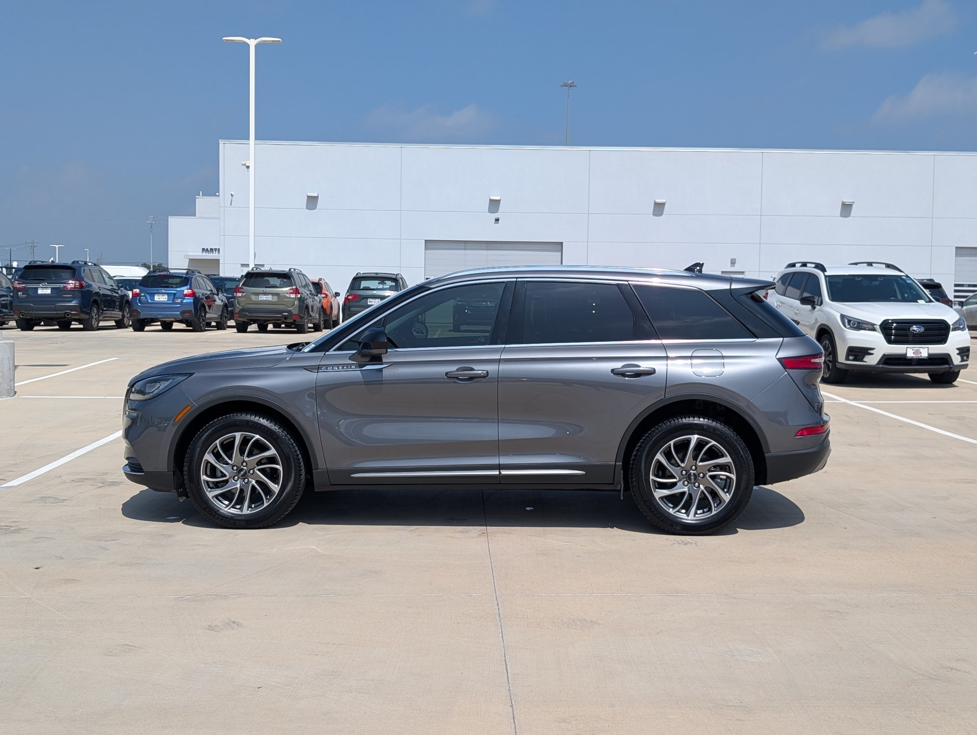 Used 2021 Gray Lincoln Standard image 3