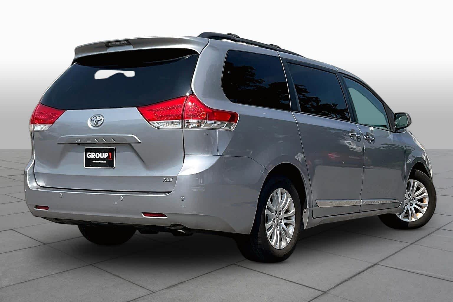 Used 2014 Silver Sky Metallic Toyota XLE image 12