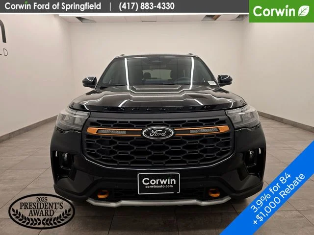 New 2026 Agate Black Metallic Ford Tremor® image 11