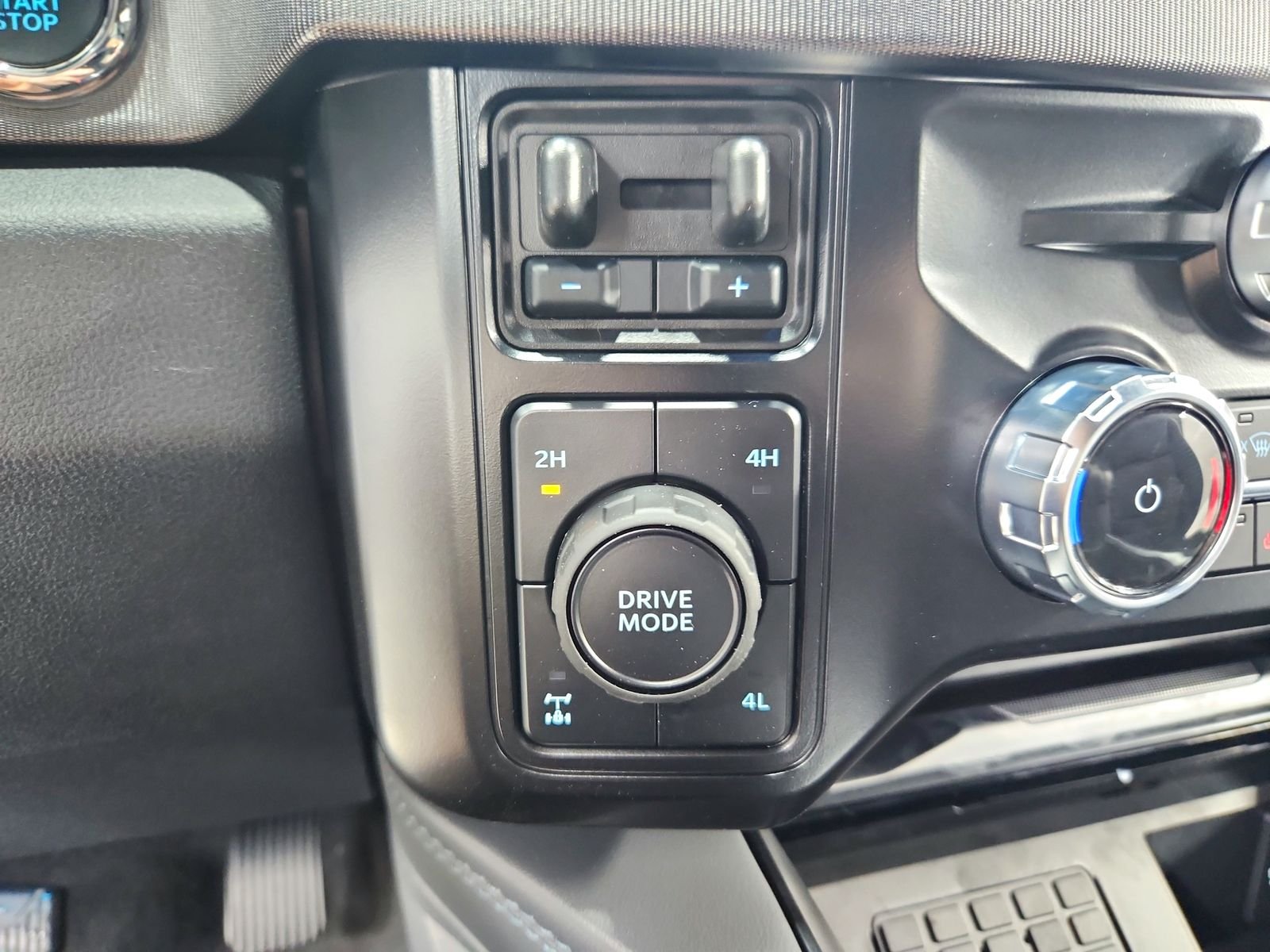 2026 Ford F-350 Super Duty Platinum - Photo 26