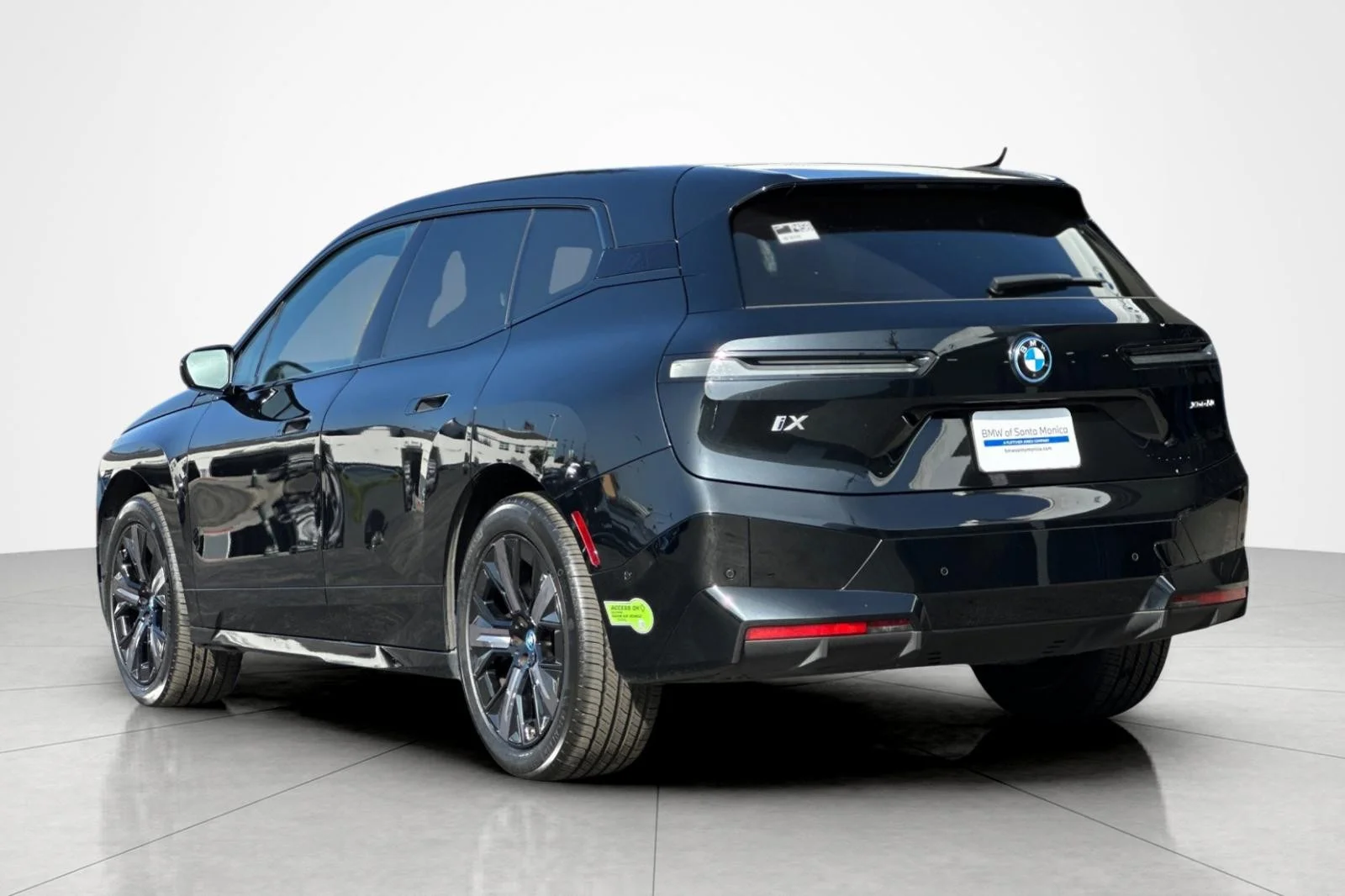 Certified Used 2024 Black Sapphire Metallic BMW xDrive50 image 3