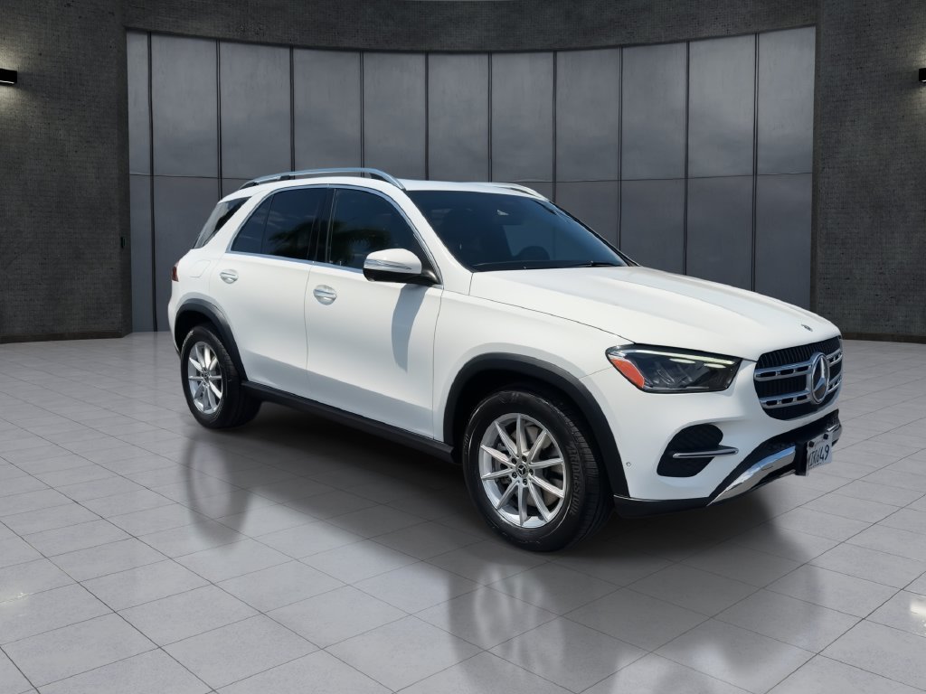 Used 2024  Mercedes-Benz GLE 450e image 2