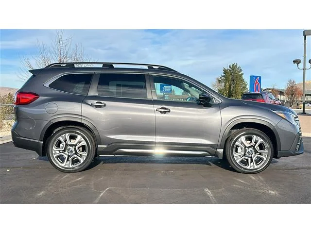 New 2026 MAGNETITE GRAY METALLIC Subaru Limited 7-Passenger image 2