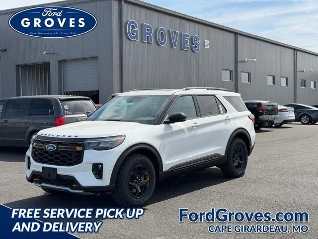 New 2026 Star White Metallic Tri-Coat Ford Tremor® image 27