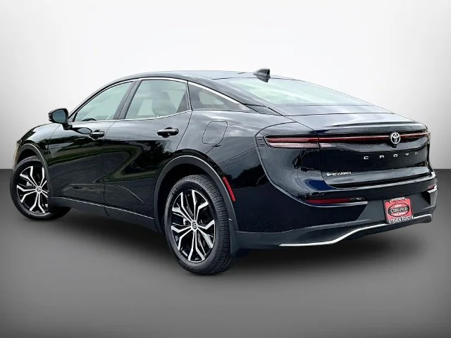 Used 2024 Black Toyota XLE image 4