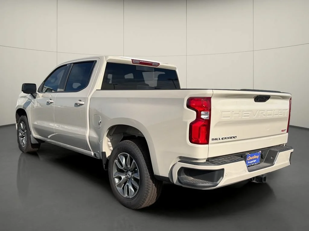 New 2026 White Sands Chevrolet RST image 5