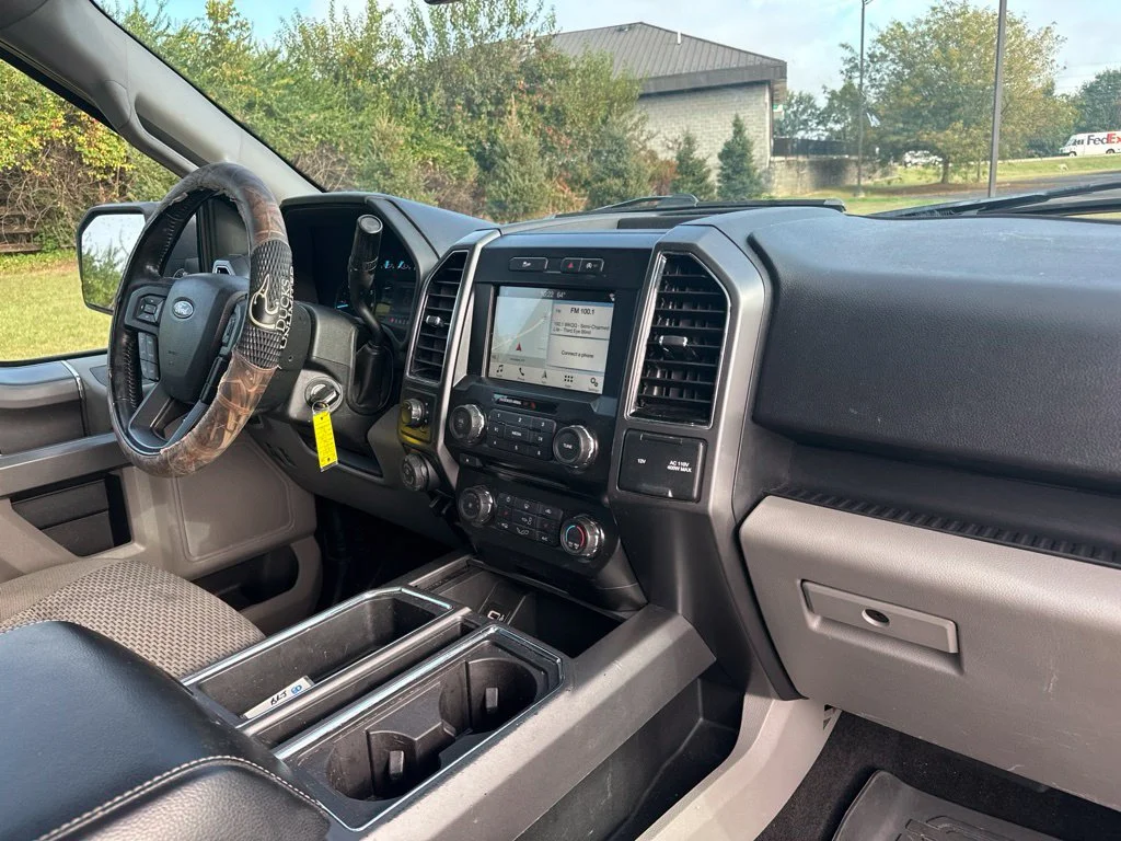 Used 2018 Blue Ford XLT image 23