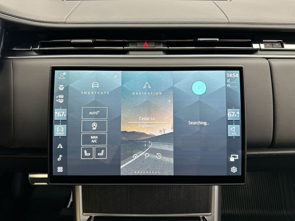 New 2026 Fuji White Land Rover SE image 13