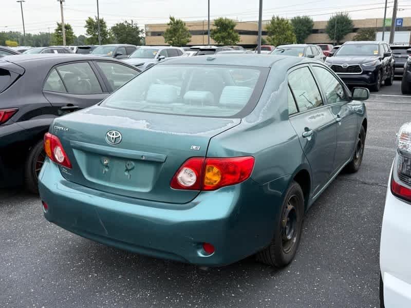 Used 2010 Capri Sea Metallic Toyota LE image 4