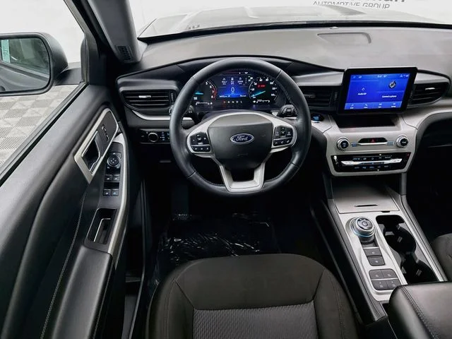 Used 2023 Gray Metallic Ford XLT image 21