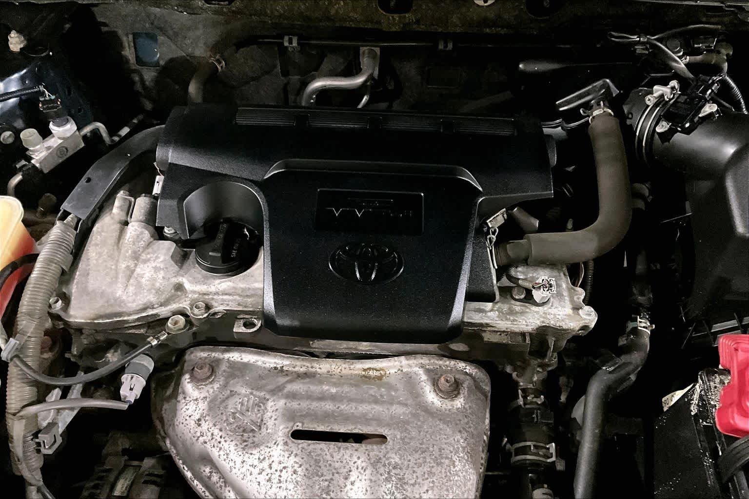 Used 2017 Galactic Aqua Mica Toyota XLE image 30