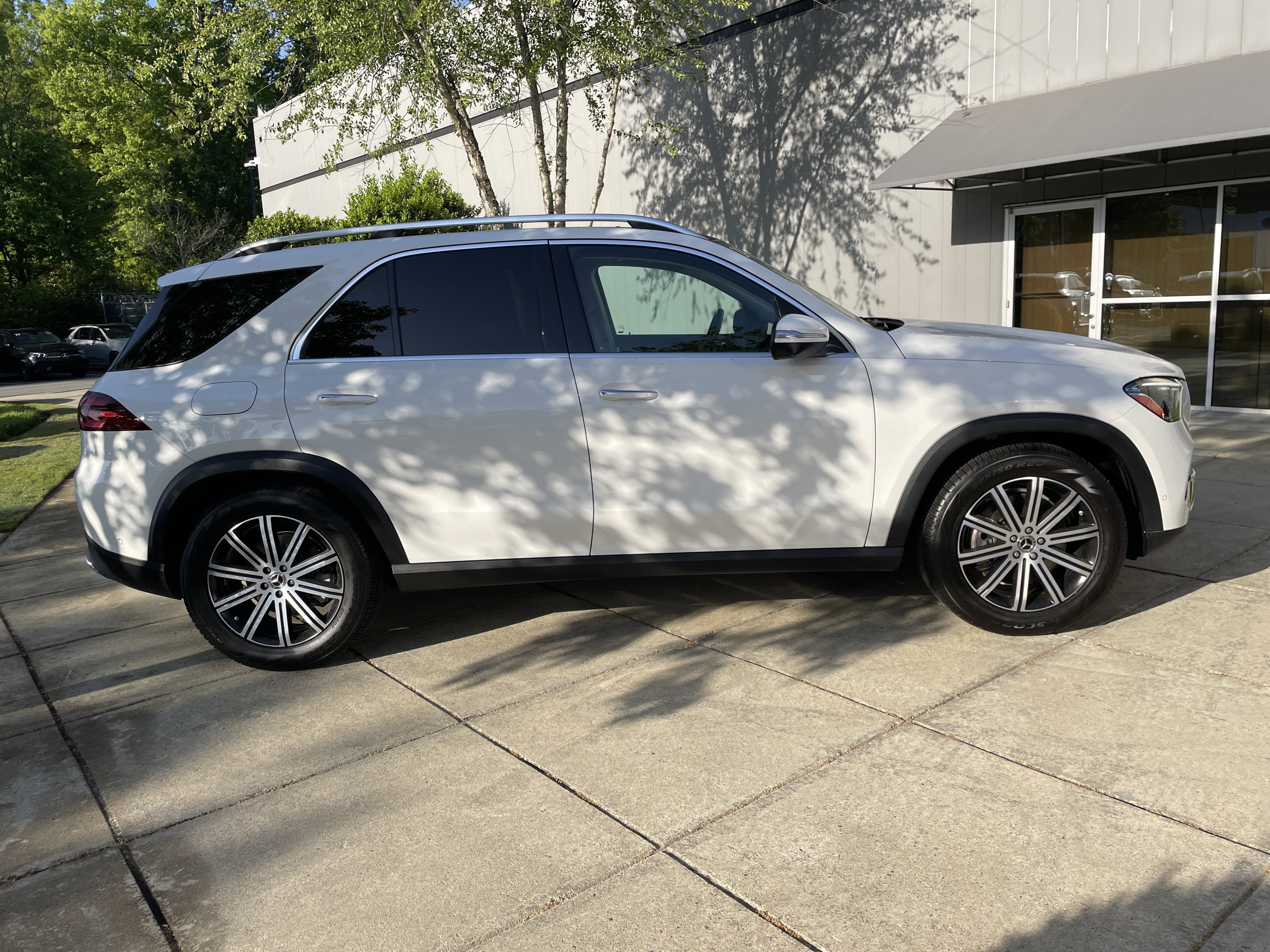Certified Used 2024 Polar White Mercedes-Benz GLE 450 4MATIC® SUV image 5