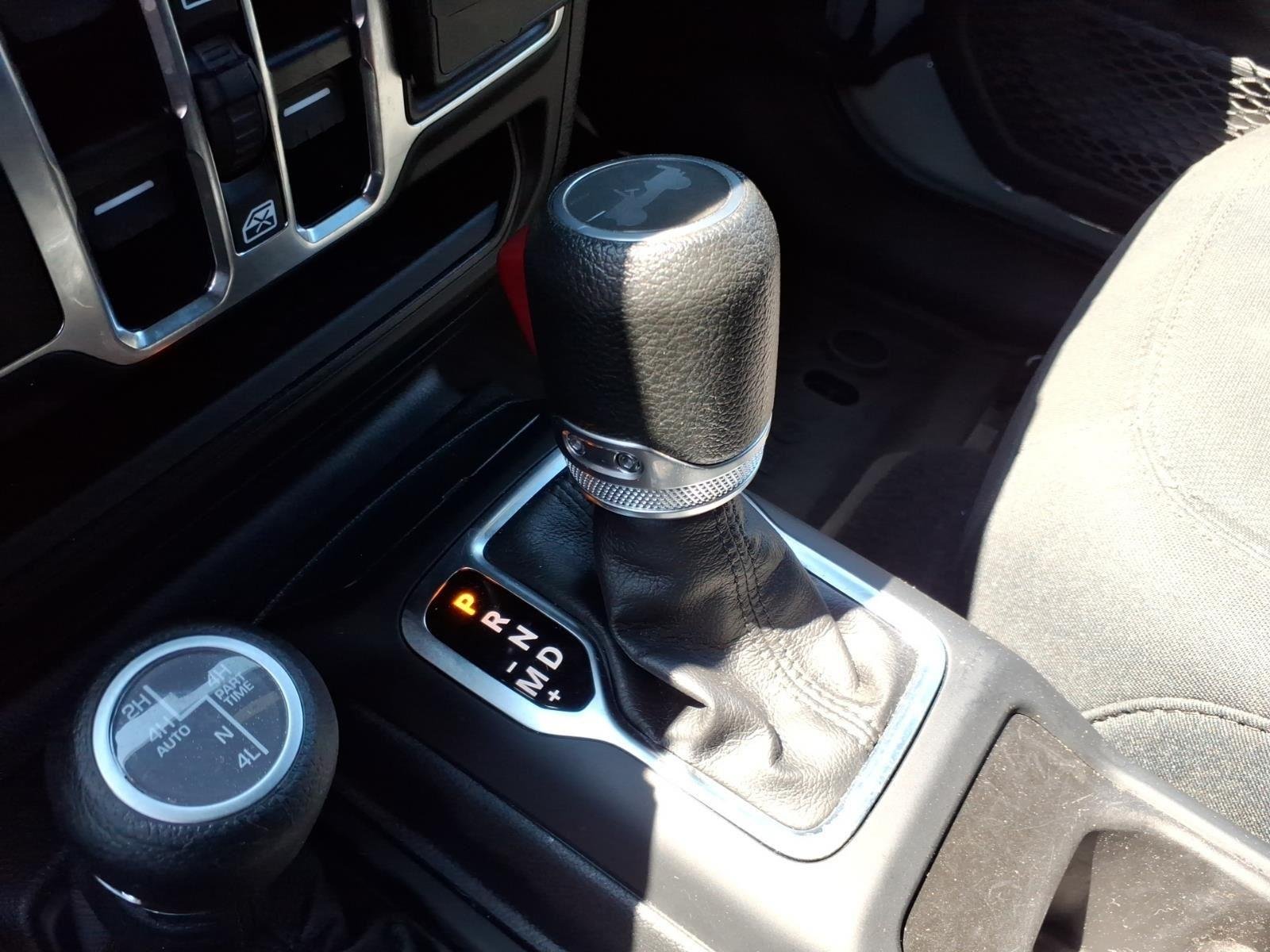 Used 2023 Earl Clearcoat Jeep Willys *One Touch Top* image 9