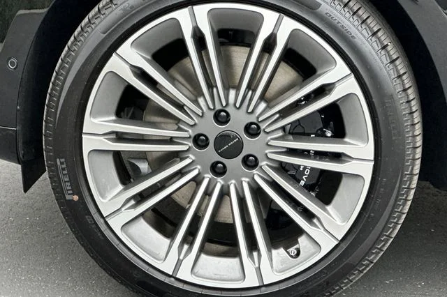 New 2026 Santorini Black Land Rover SE image 24