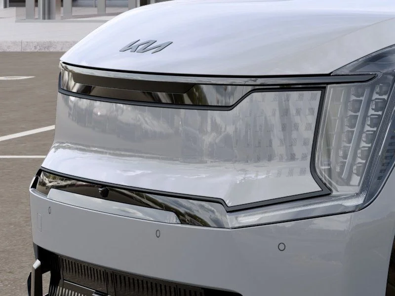 New 2026 Wolf Gray Kia Land AWD image 12