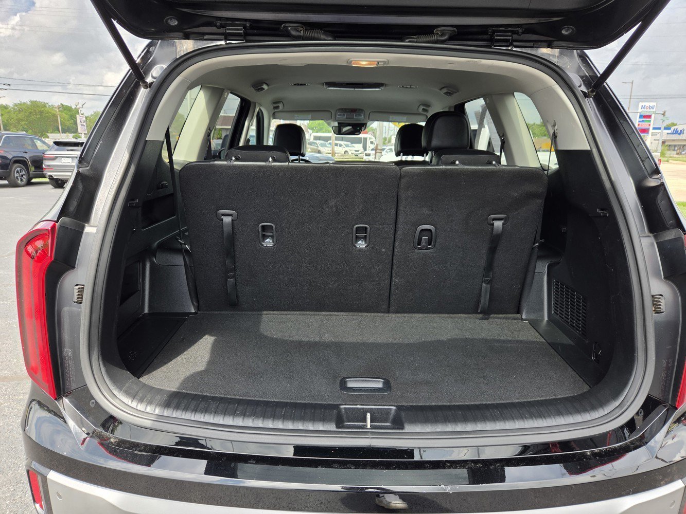 Used 2023 Ebony Black Kia S image 33