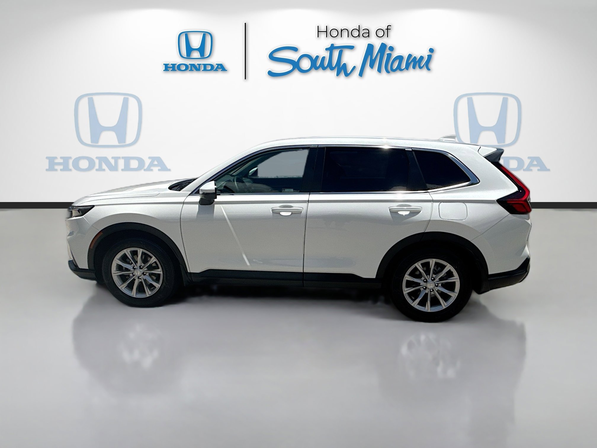 Certified Used 2024 Platinum White Pearl Honda 1.5T 2WD EX image 4