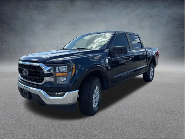 Used 2023 Blue Ford XLT image 4