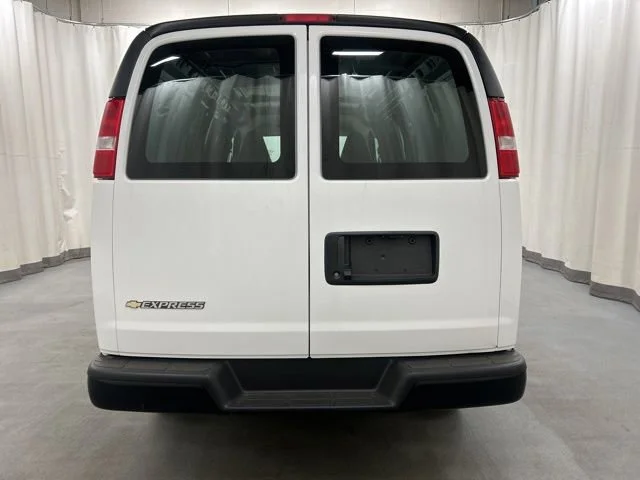 2026 Chevrolet Express Cargo Work Van - Photo 16
