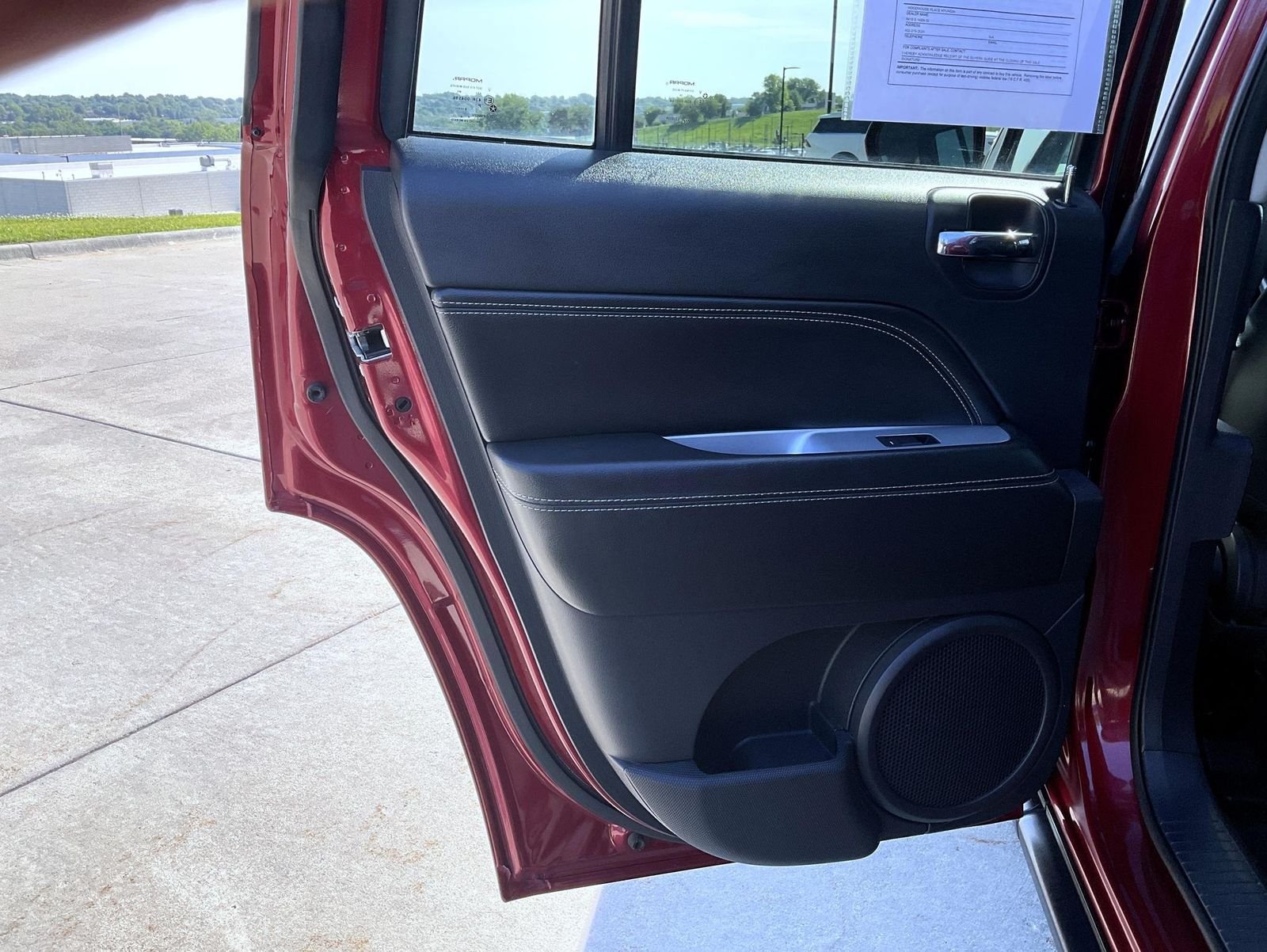 Used 2017 Red Jeep Latitude image 18
