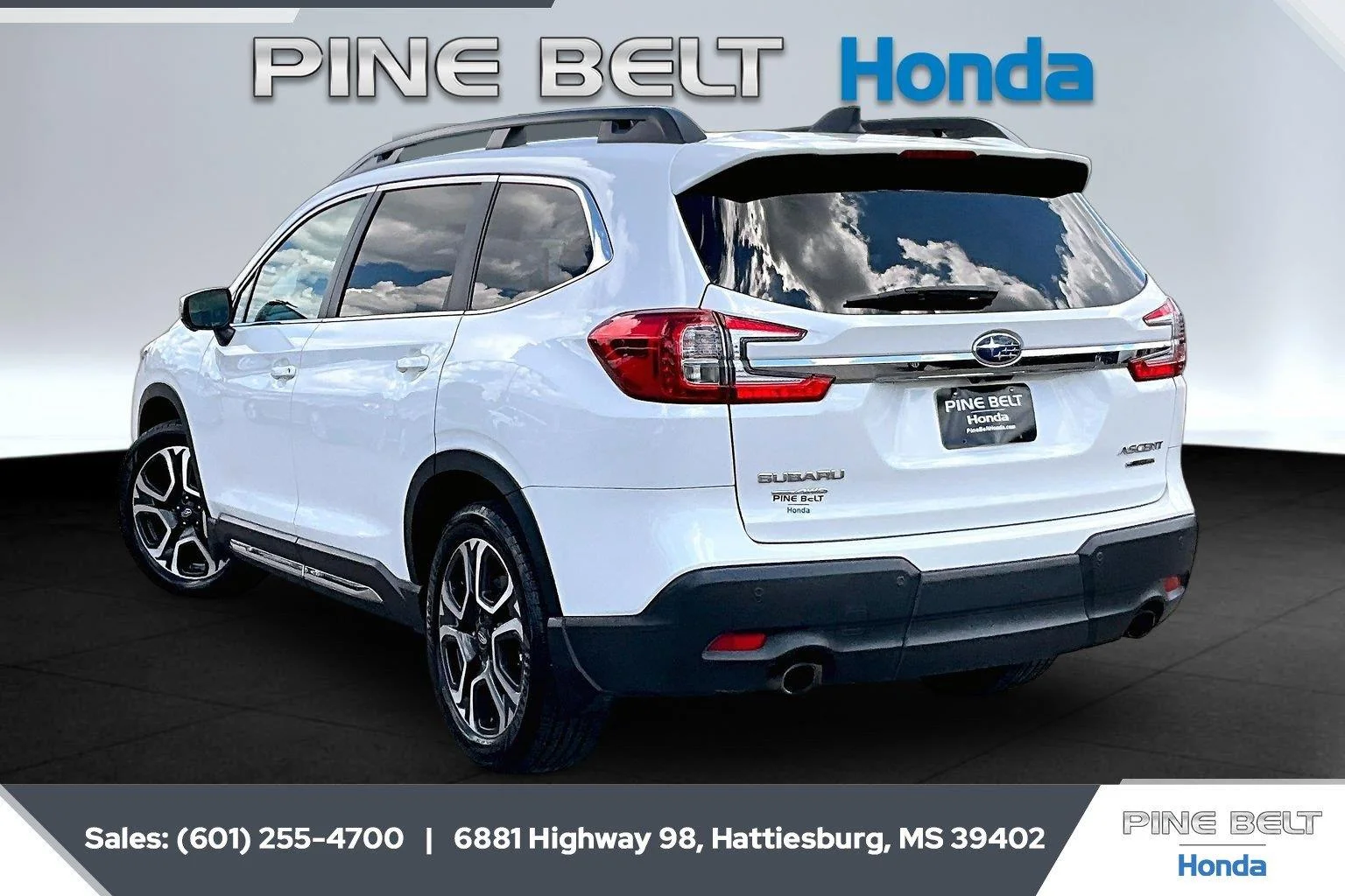 Used 2023 Crystal White Pearl Subaru Limited image 2