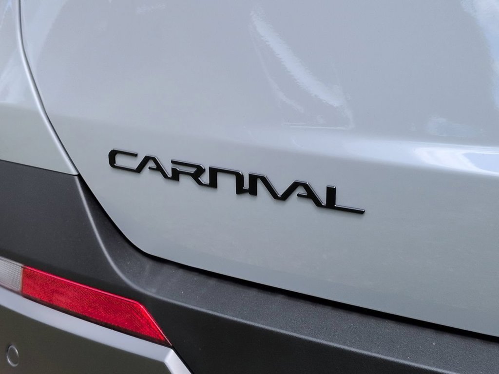 New 2026 Ceramic Silver Kia SX Prestige image 36