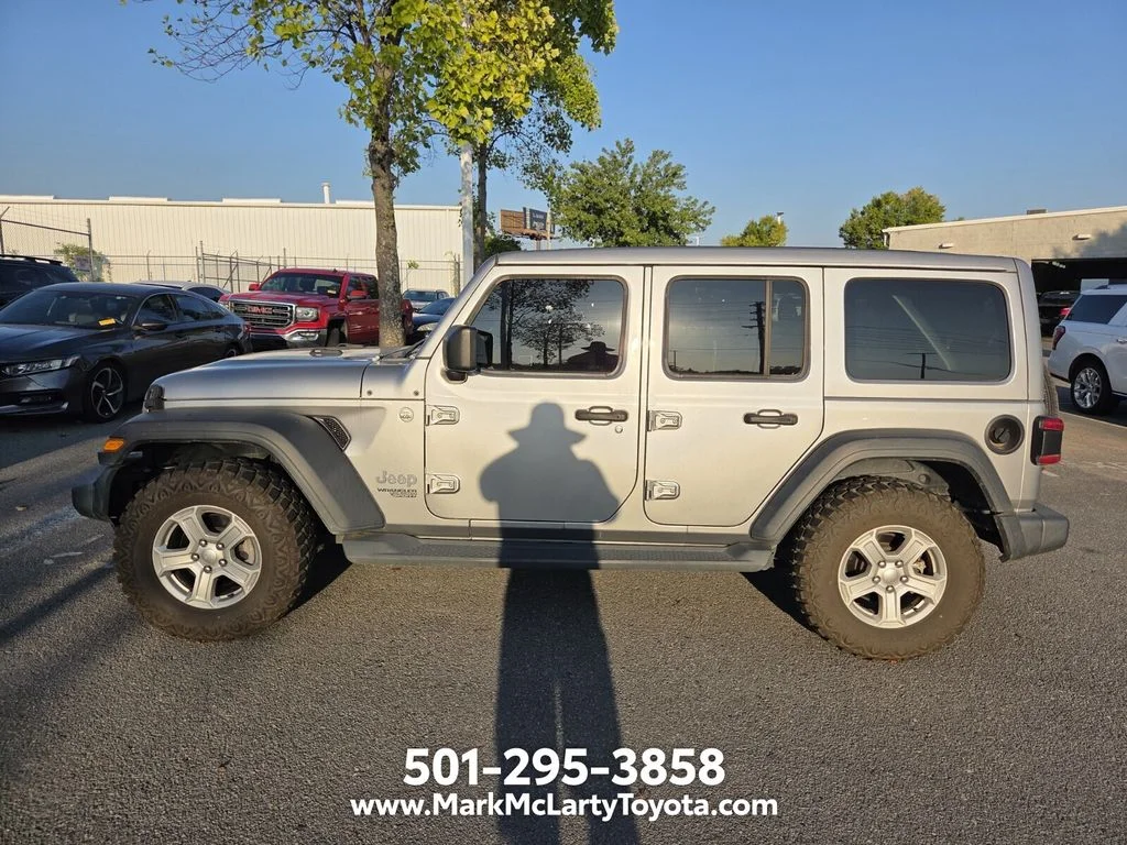 Used 2021 Silver Jeep Unlimited Sport S image 6