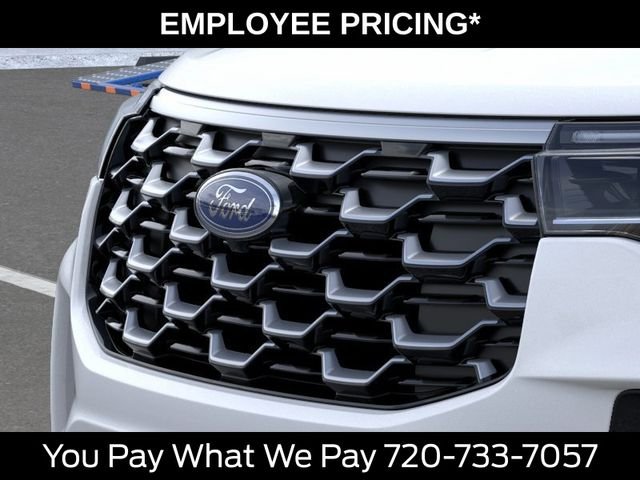New 2026 Star White Metallic Tri-Coat Ford Platinum™ image 17