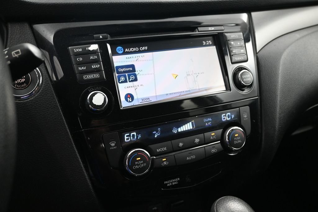 Used 2015 Gray Nissan SV image 21