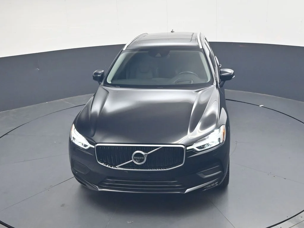 Used 2020 Onyx Black Metallic Volvo T6 Momentum image 32