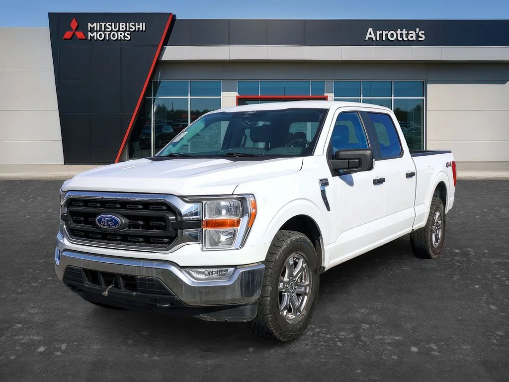 Used 2021 Oxford White Ford XLT image 3