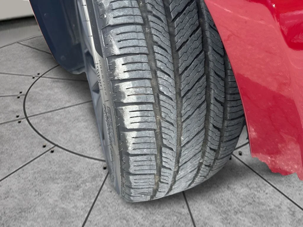 Used 2024  Tesla Long Range image 37