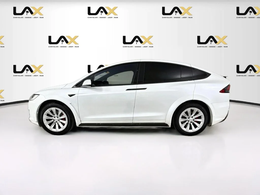 Used 2020 White Tesla Long Range image 4