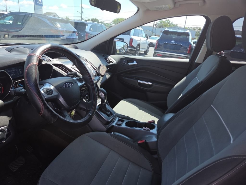 Used 2013 Red Ford SE image 21