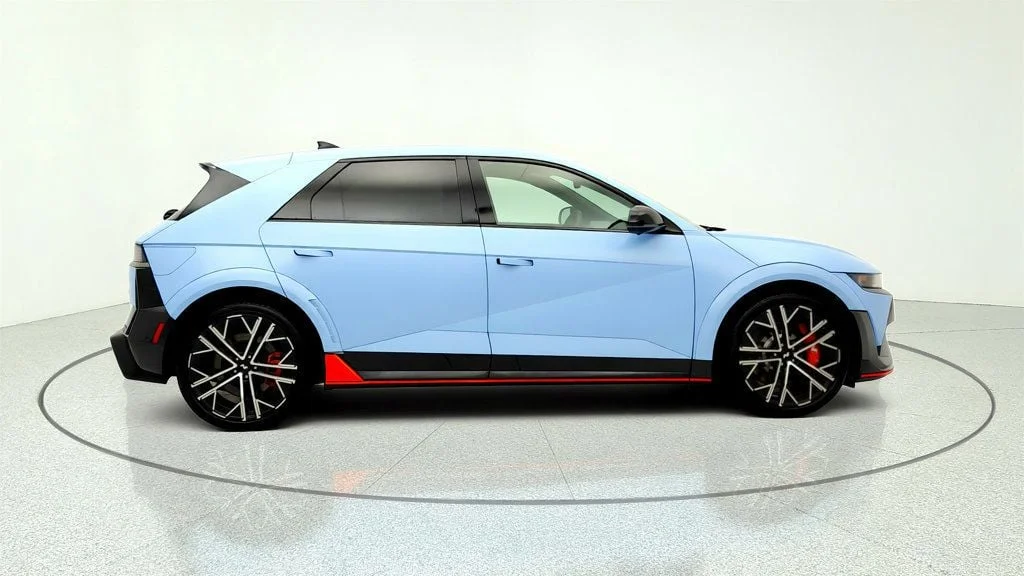 Used 2025 Performance Blue Matte Hyundai AWD image 4