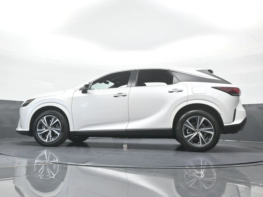 Used 2025 White Pearl Lexus 350 image 57