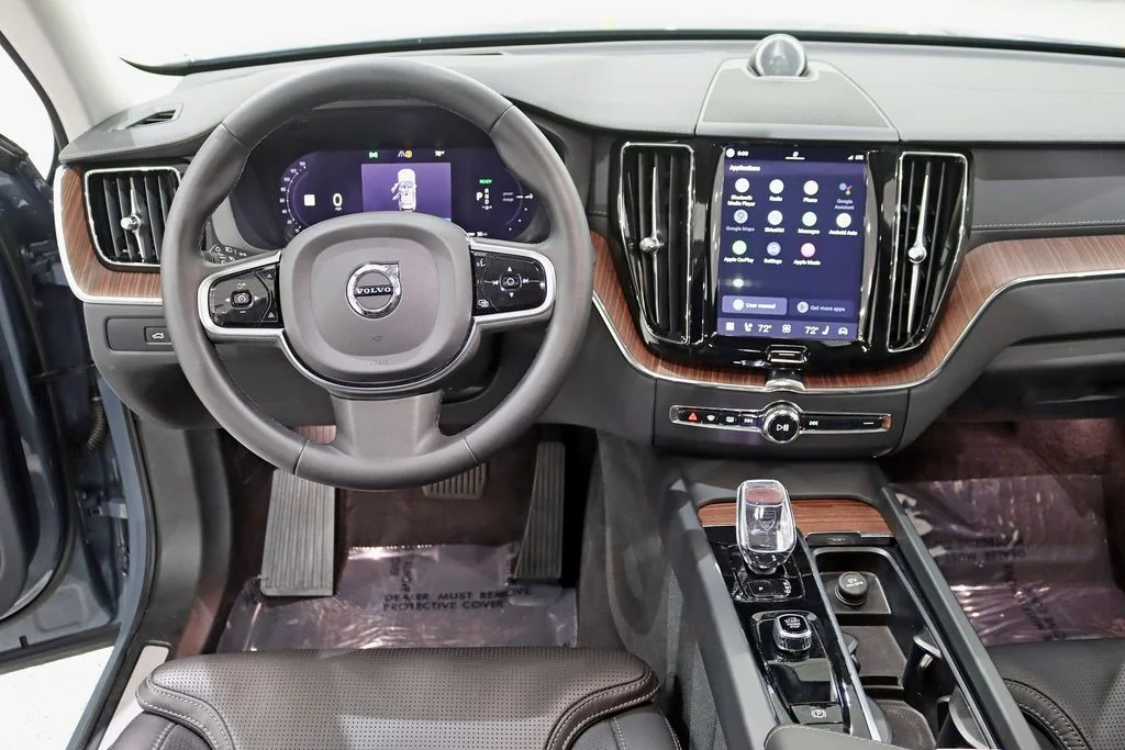 Used 2023 Gray Volvo Ultimate image 13