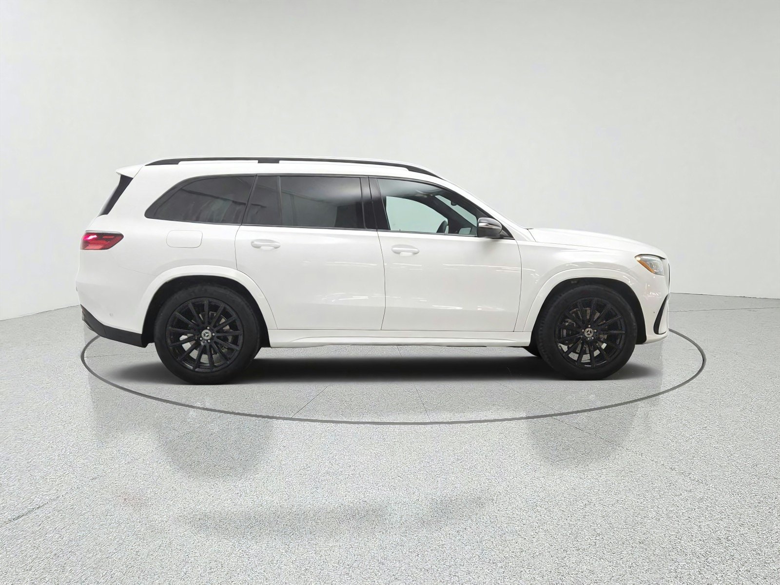 Certified Used 2024 Polar White Mercedes-Benz GLS 450 4MATIC® SUV image 4