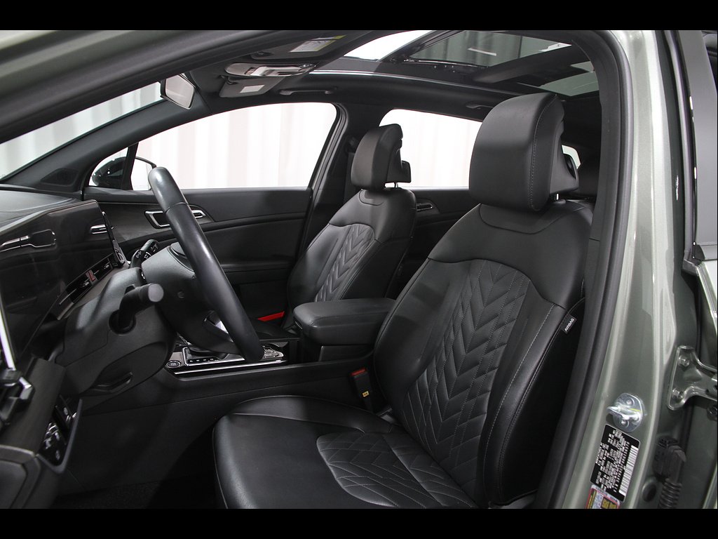 Used 2024 Jungle Green Kia X-Line image 5