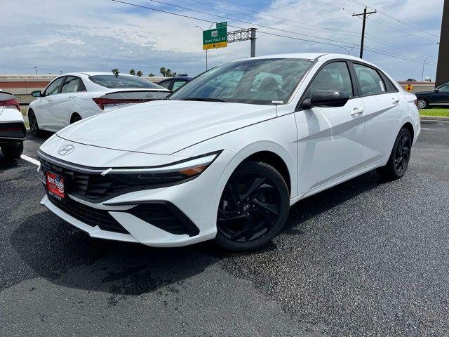 New 2026 White Hyundai SEL Sport image 3