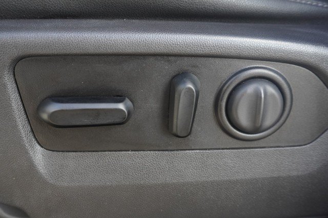 Used 2021  GMC SLT image 18