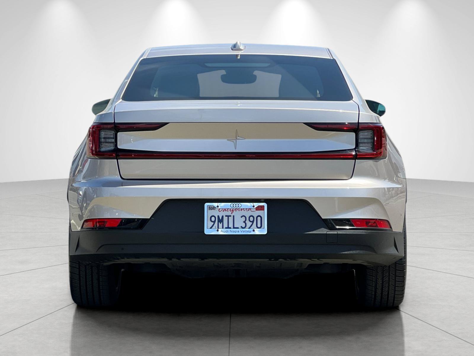 Used 2024 GOLD Polestar Long Range Dual Motor image 4