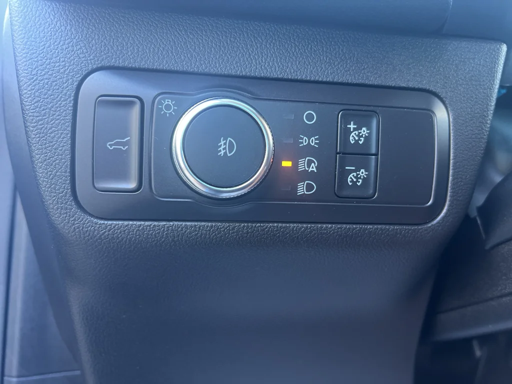 Used 2020 Velocity Blue Metallic Ford SEL image 21