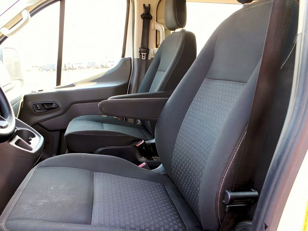 2021 Ford Transit Passenger Van XLT - Photo 12