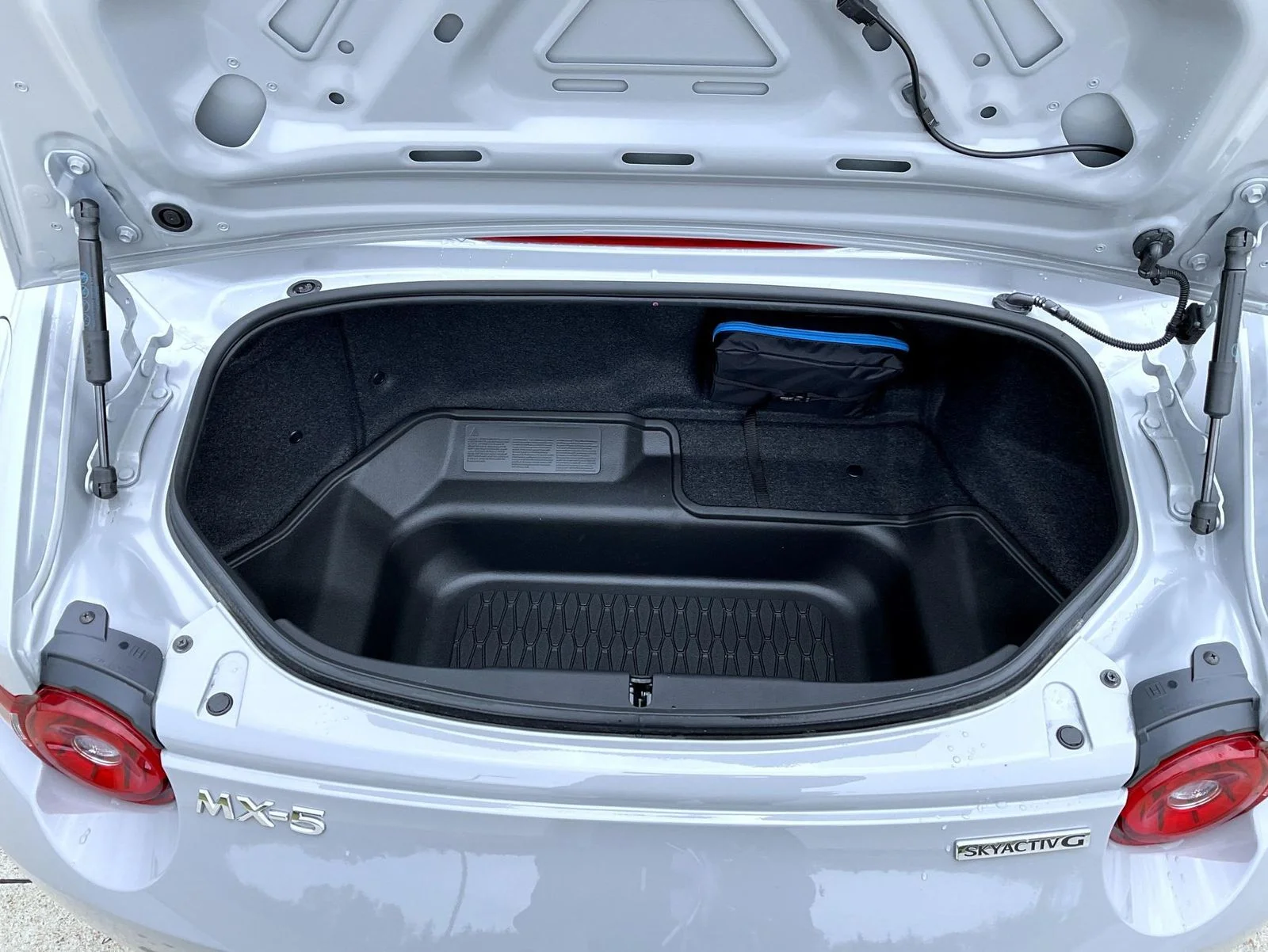 2026 Mazda MX-5 Miata Club - Photo 10