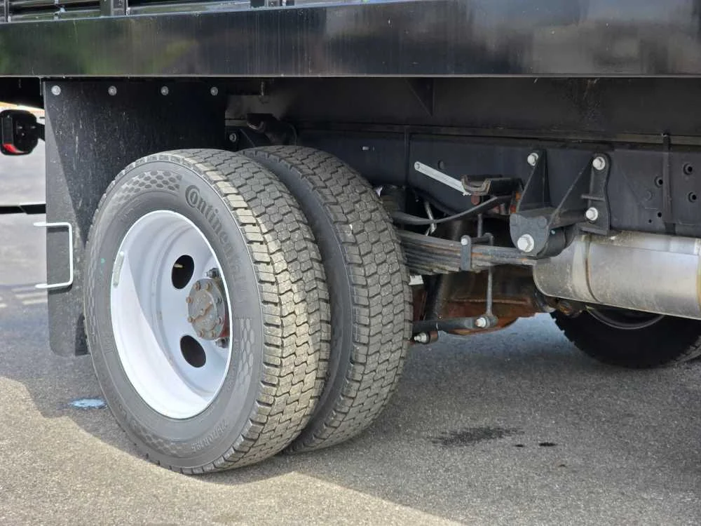 2025 Ford F-550 Super Duty Chassis Cab XL - Photo 53
