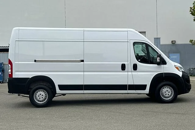 Used 2025 White Ram High Roof image 3