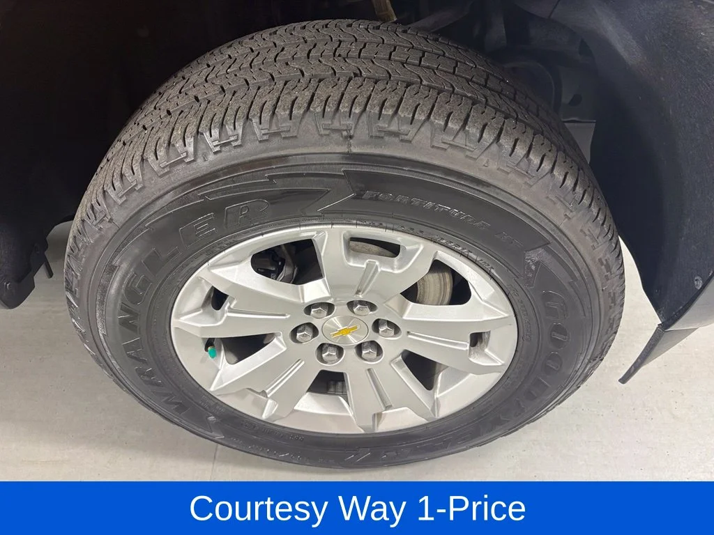 Used 2022 Black Chevrolet LT image 13